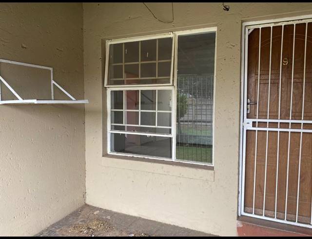 3 BEDROOM TOWNHOUSE FOR SALE IN ELSPARK